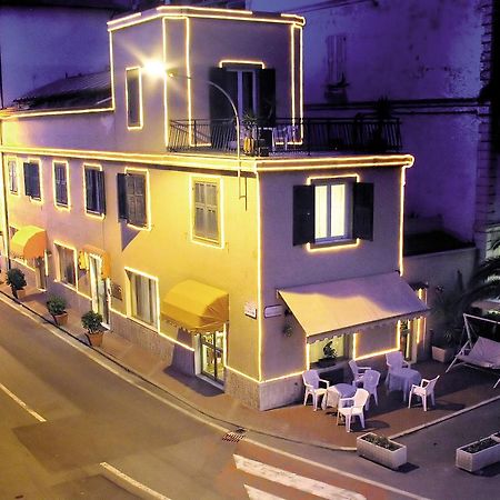 Albergo Savoia Ospedaletti Luaran gambar