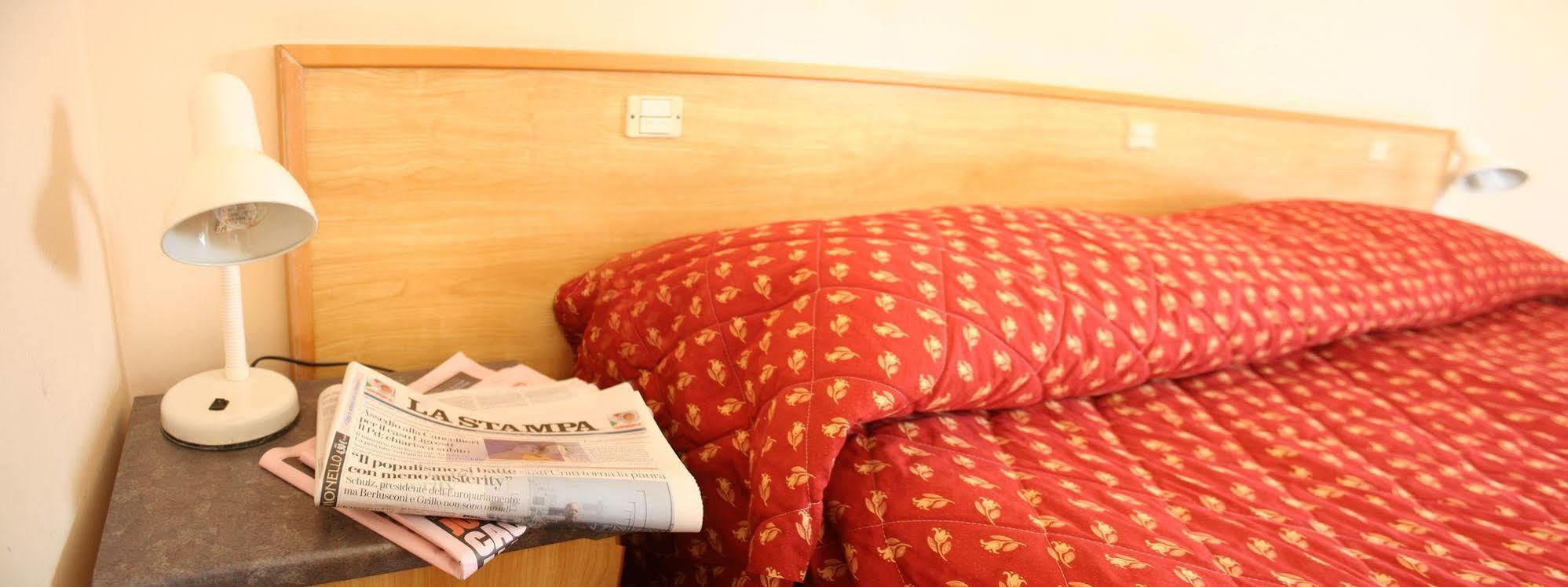 Albergo Savoia Ospedaletti Luaran gambar